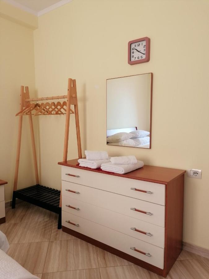 Holiday Center Apartment Shkoder Ngoại thất bức ảnh